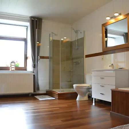 Chic With Garden Vaux-sur-Sure