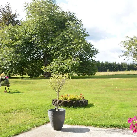 Chic With Garden Vaux-sur-Sure