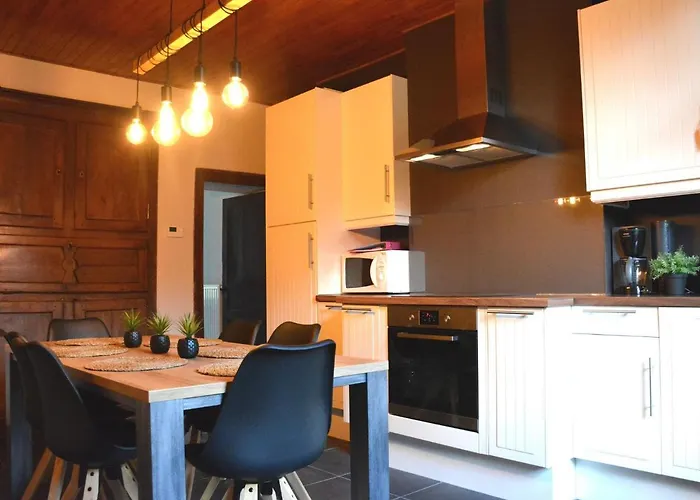 Ferienhaus Chic With Garden