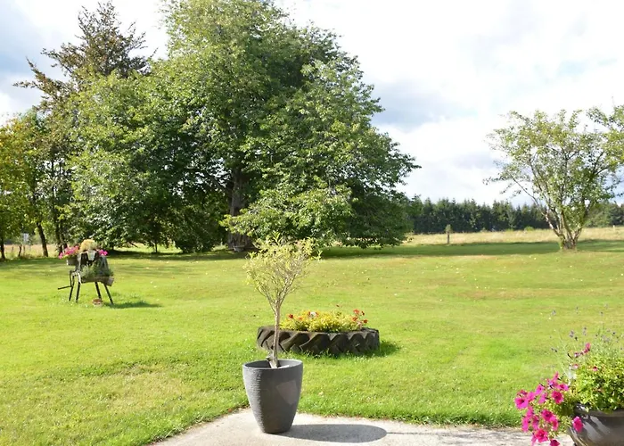 Chic With Garden Vaux-sur-Sure