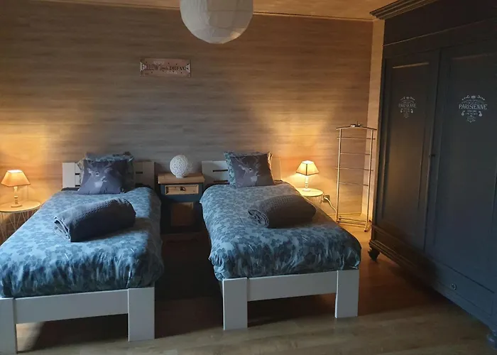 Prázdninový dům Chic With Garden